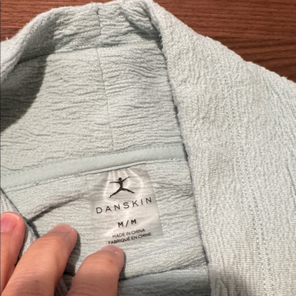 Danskin pullover - Picture 3 of 3